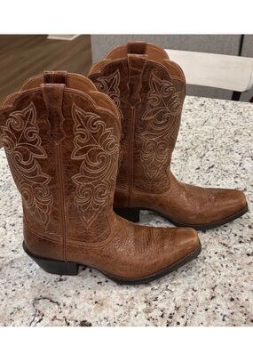 Women’s Ariat Square-toed Boots